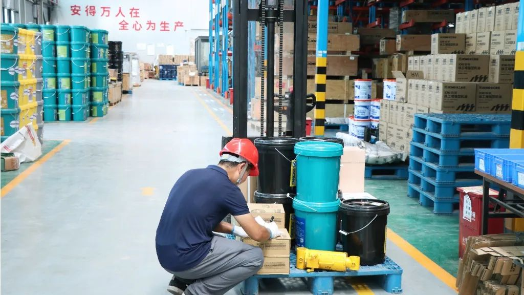 不负当“夏”——致敬每一份高温下的坚守