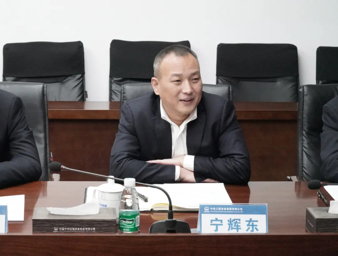 喜讯！重庆宇隧与中铁装备再次合作，成功签约两台盾构机！